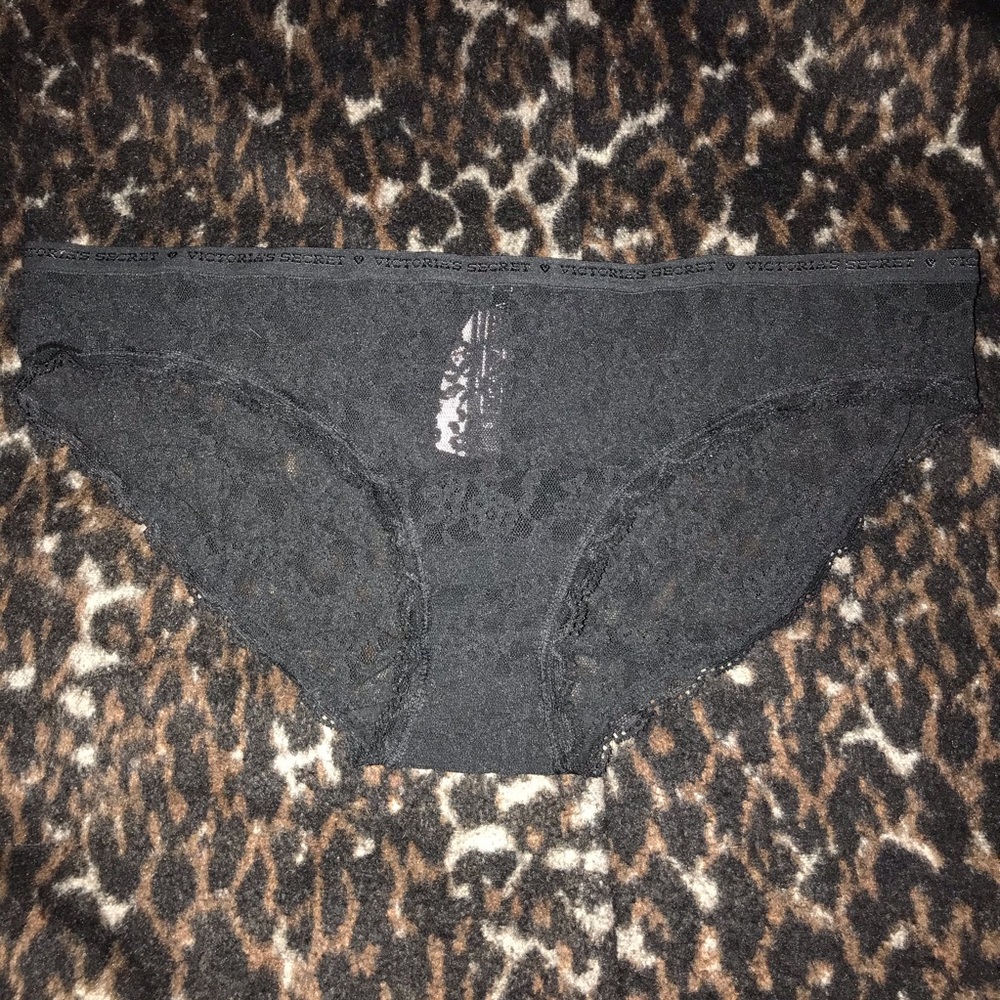 Lace hip hugger